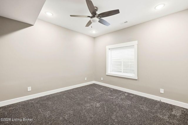 3516 Meadow Bluff Way, Louisville, KY 40245