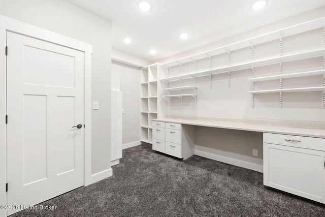 3516 Meadow Bluff Way, Louisville, KY 40245
