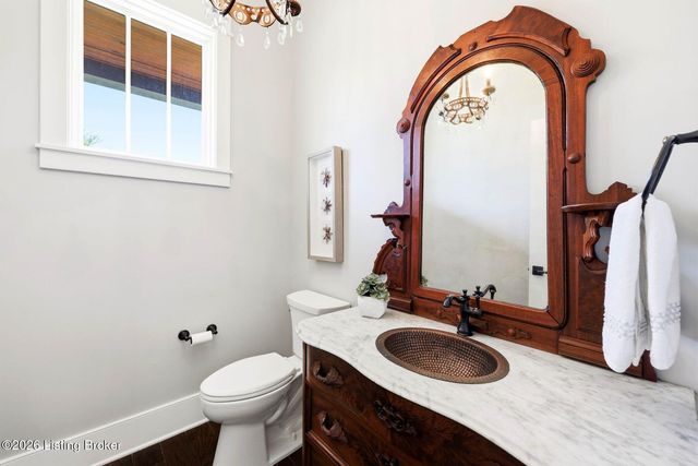 3516 Meadow Bluff Way, Louisville, KY 40245