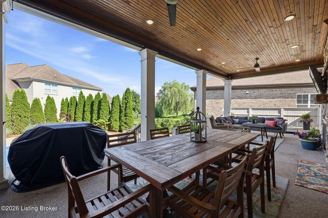 3516 Meadow Bluff Way, Louisville, KY 40245