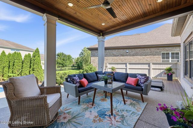 3516 Meadow Bluff Way, Louisville, KY 40245