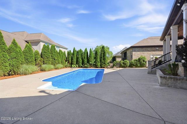 3516 Meadow Bluff Way, Louisville, KY 40245