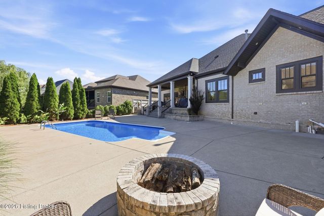 3516 Meadow Bluff Way, Louisville, KY 40245