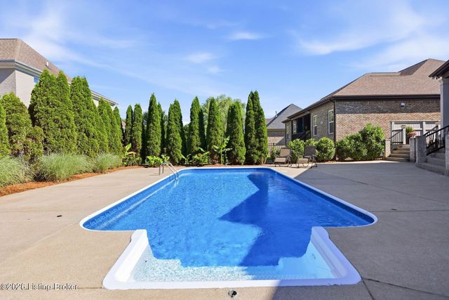 3516 Meadow Bluff Way, Louisville, KY 40245