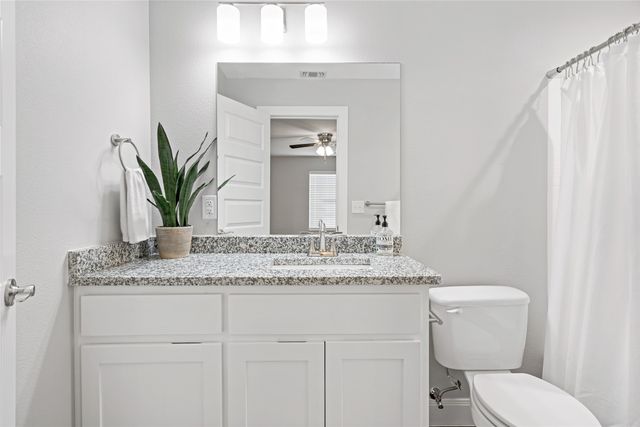 526 W Elm Street, Denison, TX 75020