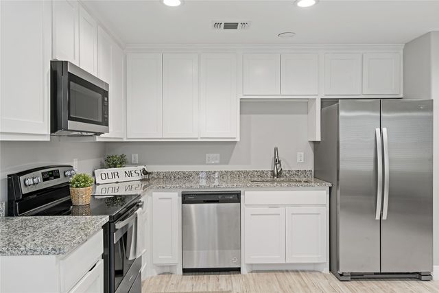 526 W Elm Street, Denison, TX 75020