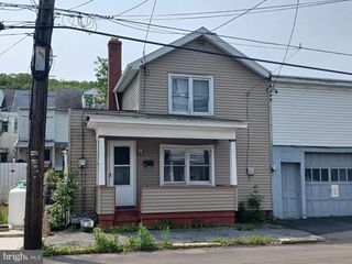 324 E MARKET STREET, Mahanoy City, PA 17948