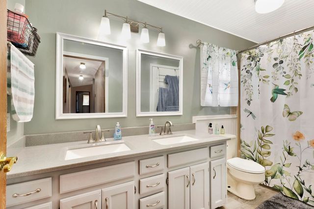 813 N Covington St, Wichita, KS 67212