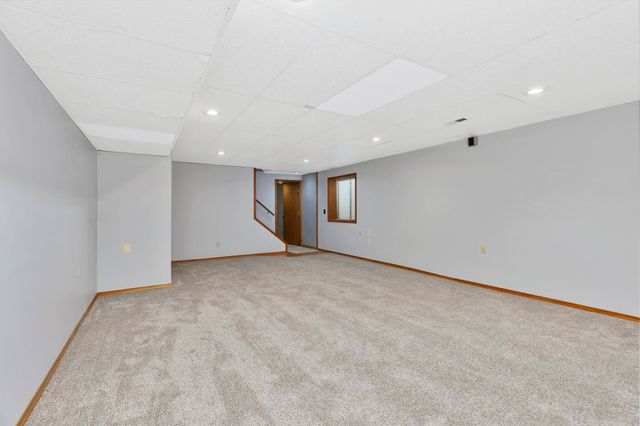 813 N Covington St, Wichita, KS 67212