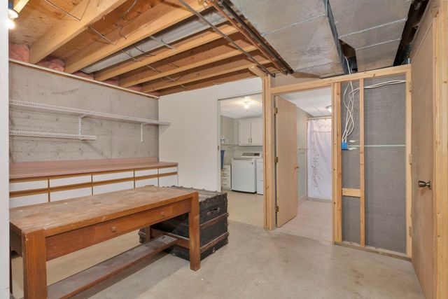 813 N Covington St, Wichita, KS 67212