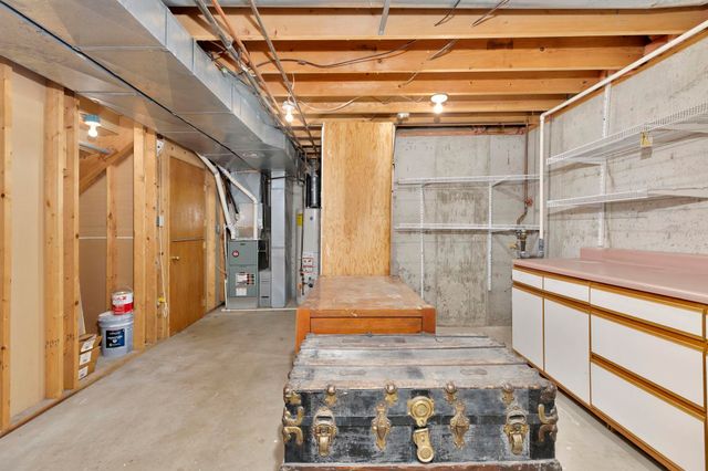 813 N Covington St, Wichita, KS 67212