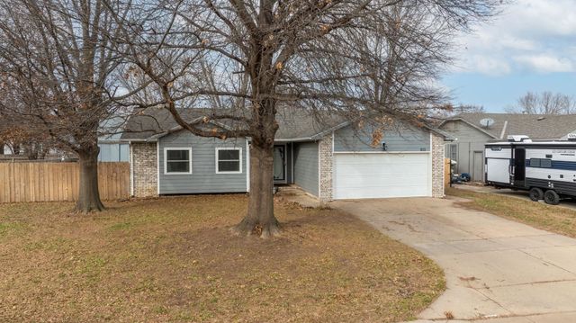 813 N Covington St, Wichita, KS 67212
