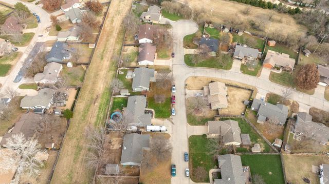 813 N Covington St, Wichita, KS 67212