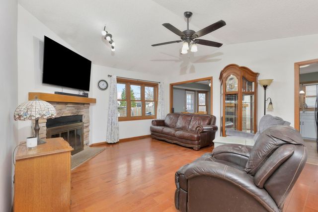 813 N Covington St, Wichita, KS 67212