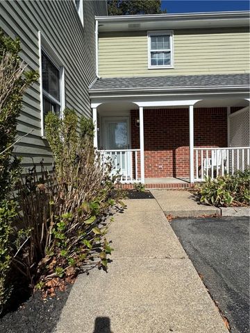 62 Memorial Boulevard, Newport, RI 02840