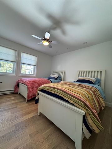 62 Memorial Boulevard, Newport, RI 02840