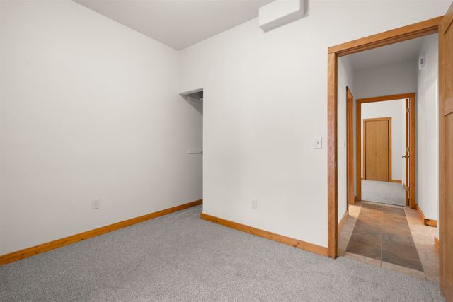 807 8th ST NW, Minot, ND 58703