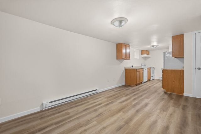 807 8th ST NW, Minot, ND 58703