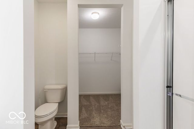240 Hunters Ridge Drive, Danville, IN 46122
