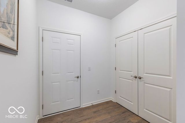 240 Hunters Ridge Drive, Danville, IN 46122