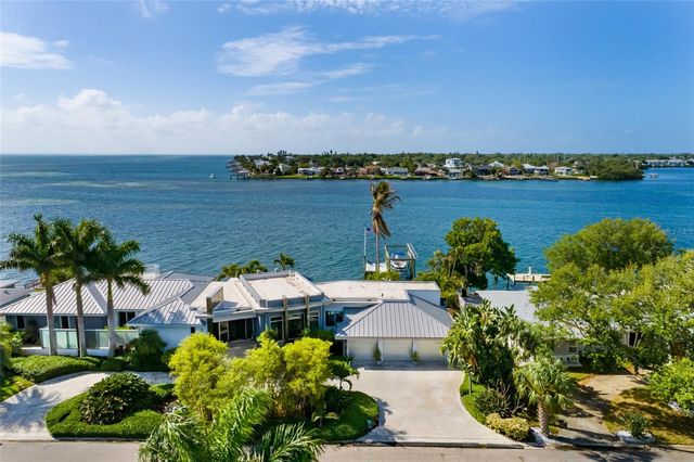 360 26TH AVENUE SE, St Petersburg, FL 33705