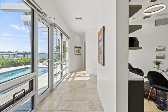 360 26TH AVENUE SE, St Petersburg, FL 33705