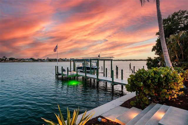 360 26TH AVENUE SE, St Petersburg, FL 33705
