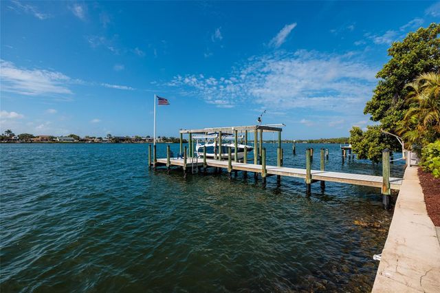 360 26TH AVENUE SE, St Petersburg, FL 33705