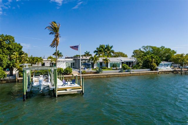 360 26TH AVENUE SE, St Petersburg, FL 33705