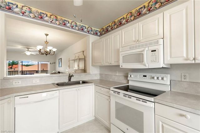 7839 Regal Heron CIR # 205, Naples, FL 34104