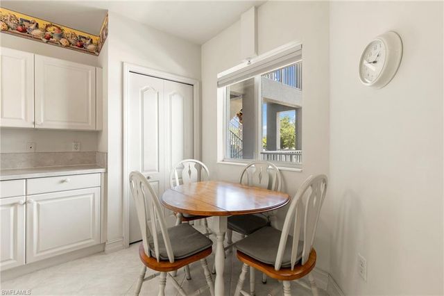 7839 Regal Heron CIR # 205, Naples, FL 34104