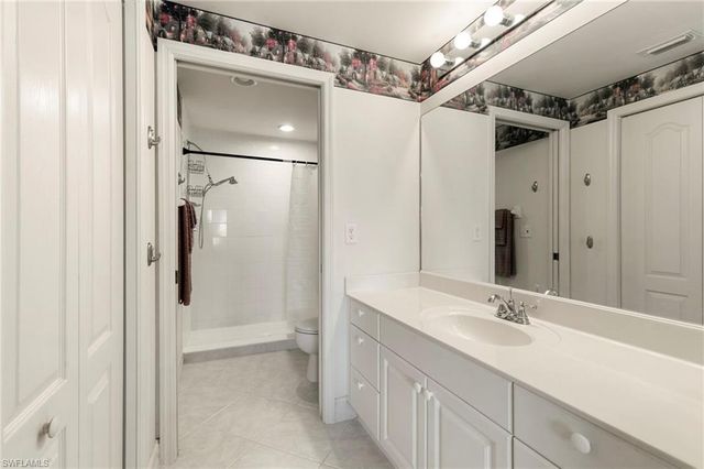 7839 Regal Heron CIR # 205, Naples, FL 34104