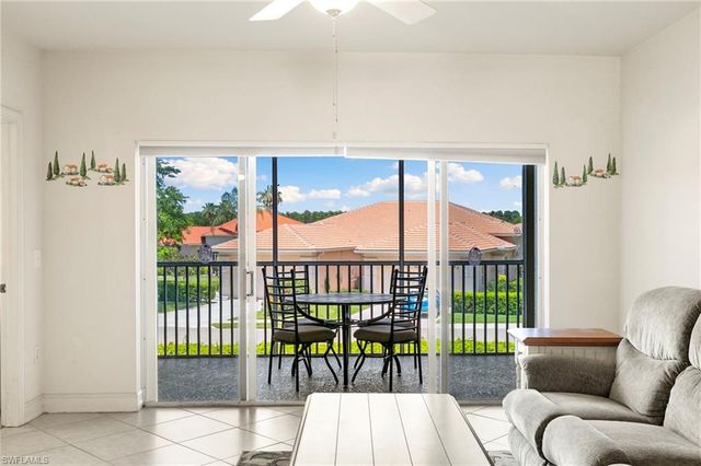 7839 Regal Heron CIR # 205, Naples, FL 34104