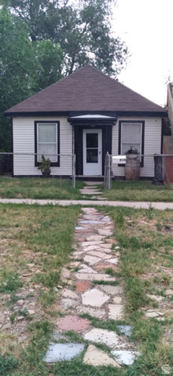 818 W 300 STRE, Salt Lake City, UT 84116