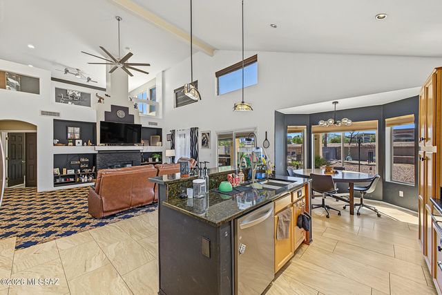 8649 N Ahwatukee Way, Tucson, AZ 85743