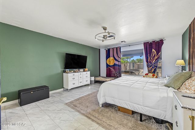 8649 N Ahwatukee Way, Tucson, AZ 85743