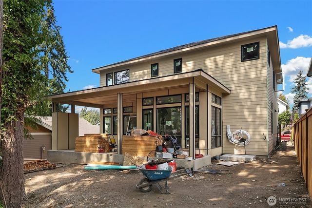7921 NE 124th Street, Kirkland, WA 98034