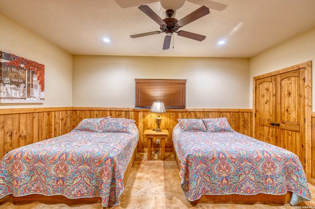 900 Tierra Linda, Concan, TX 78838