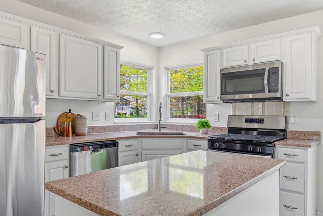 12478 Thoroughbred Drive, Pickerington, OH 43147