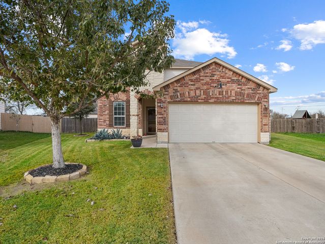 102 Texas Thistle, New Braunfels, TX 78130