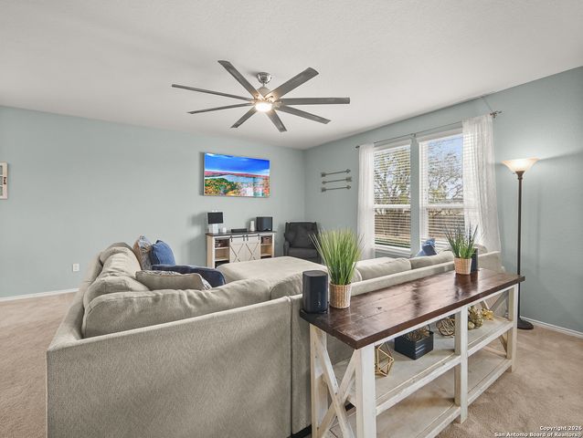 102 Texas Thistle, New Braunfels, TX 78130