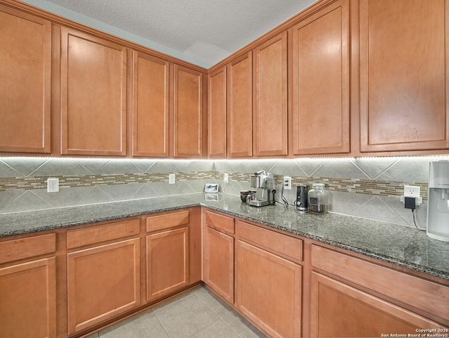 102 Texas Thistle, New Braunfels, TX 78130