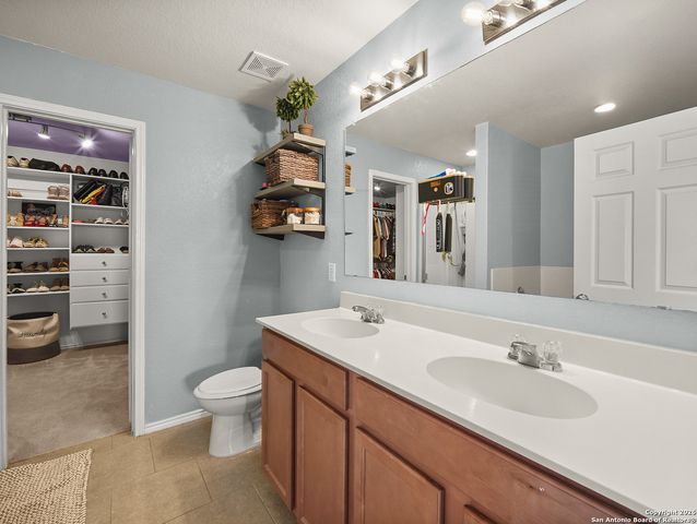 102 Texas Thistle, New Braunfels, TX 78130