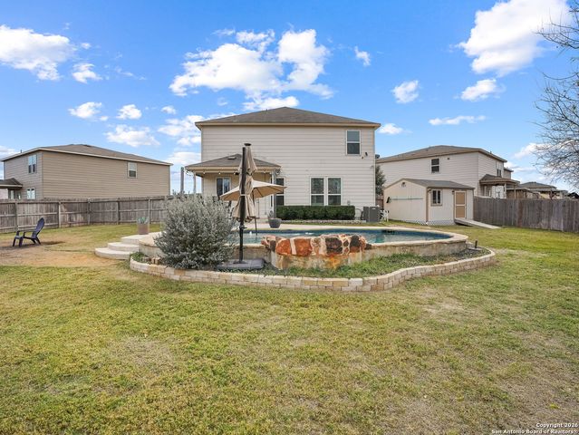 102 Texas Thistle, New Braunfels, TX 78130