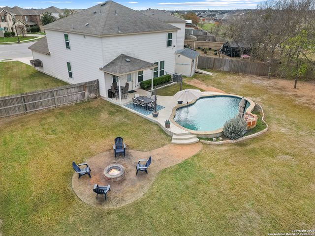 102 Texas Thistle, New Braunfels, TX 78130