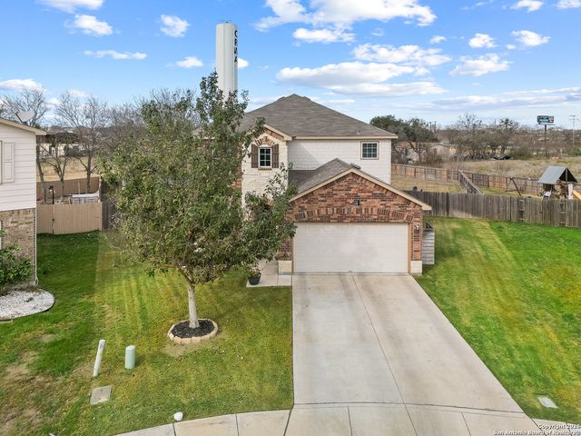 102 Texas Thistle, New Braunfels, TX 78130
