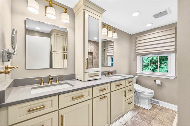 2545 Matterhorn Dr., Franklin Park, PA 15090