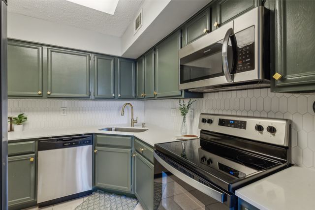15151 Berry Trail 706, Dallas, TX 75248
