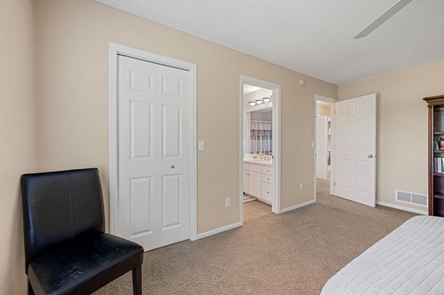14124 55th Avenue N, Plymouth, MN 55446