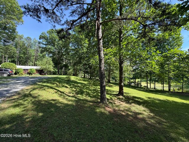 86 Alpaca Lane, Murphy, NC 28906